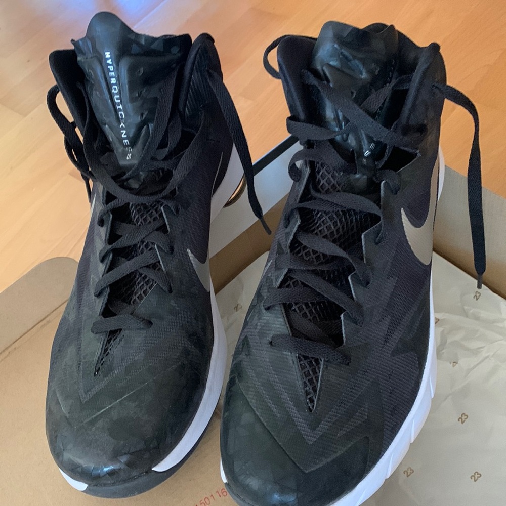 New WO tags Nike men size 11 Hyperquickness Lunarlon